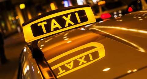 ادامه اجرای طرح فاصله‌گذاری در تاکسی‌ها/تقسیم کرایه نفر چهارم بین ۳ مسافر